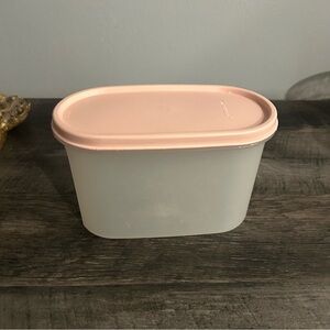Vintage Tupperware  4 3/4 Cups Modular Mate Pink Lid